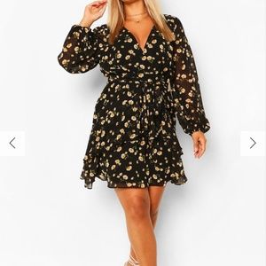 Boohoo PLUS RUFFLE HEM FLORAL MINI DRESS